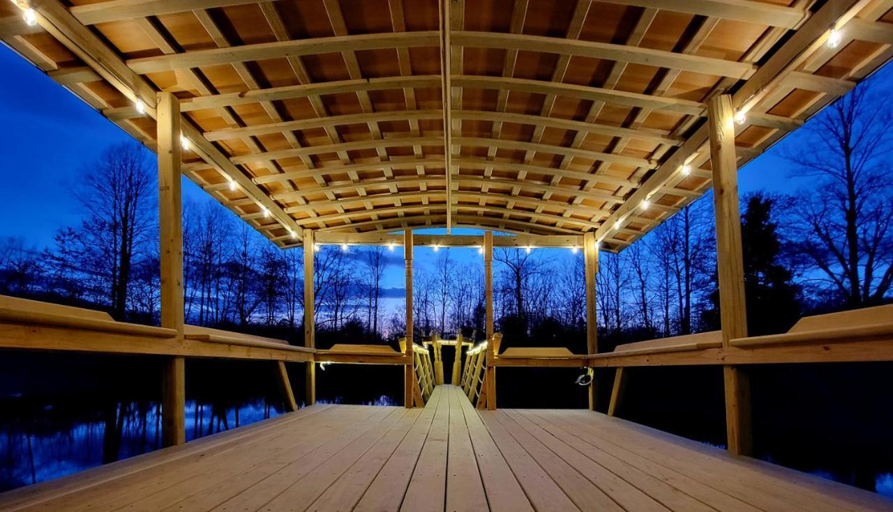 Balcony At White Lotus Eco Retreat *